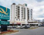 Quality Hotel & Executive Suites Oakville