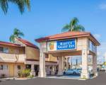 Super 8 by Wyndham Oceanside Marty's Valley Inn