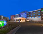 Holiday Inn Express & Suites Lenexa - Overland Park Area, an IHG Hotel