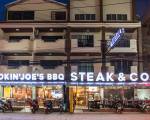 Steak & Co. Boutique Hotel