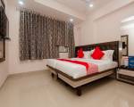 OYO 13511 Hotel Gems