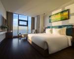 Maximilan DaNang Beach Hotel