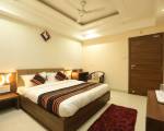 Capital O 8650 Hotel Johri Residency