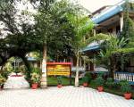 Chitwan Village Resort