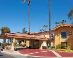 La Quinta Inn by Wyndham Costa Mesa / Newport Beach