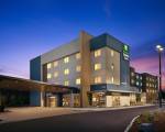 Holiday Inn Express & Suites Portland Airport - Cascade Stn, an IHG Hotel