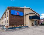 Motel 6 Madison, WI - East