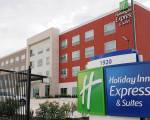 Holiday Inn Express & Suites Houston IAH - Beltway 8, an IHG Hotel