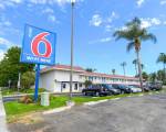 Motel 6 Costa Mesa, CA