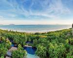 Pullman Oceanview Sanya Bay Resort & Spa