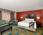 La Quinta Inn & Suites by Wyndham Nashville Airport