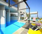 Steris Elegant Beach Hotel & Apartments