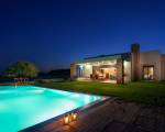 Cristelia Luxury Sea Front & Pool Villa