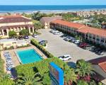 La Fiesta Ocean Inn And Suites