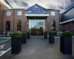 DoubleTree by Hilton Reading M4 J10