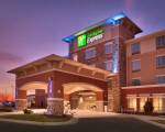 Holiday Inn Express and Suites Overland Park, an IHG Hotel