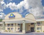 Days Inn by Wyndham Portage