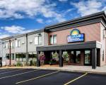 Days Inn & Suites by Wyndham Duluth by the Mall