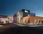 Holiday Inn Express & Suites Pocatello, an IHG Hotel