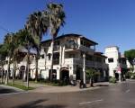 Balboa Inn, On the Beach