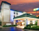 Holiday Inn Express Fort Bragg, an IHG Hotel