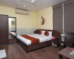 OYO 2206 Hotel Rajawat Manor