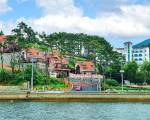 Tongyeong Beach Castle Hotel