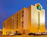 La Quinta Inn & Suites by Wyndham Nashville Airport/Opryland