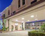 Best Western Pasadena Royale Inn & Suites