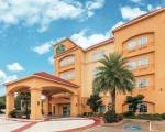 La Quinta Inn & Suites by Wyndham Houston Bush Intl Airpt E