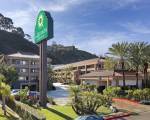 La Quinta Inn & Suites by Wyndham San Diego SeaWorld/Zoo