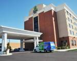 Holiday Inn Express Hotel & Suites Norfolk Airport, an IHG Hotel