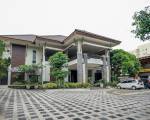 OYO 282 Putri Utari Guest House