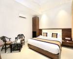 OYO 11680 Hotel Grand Star