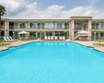 Days Inn by Wyndham Seguin TX