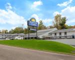 Days Inn & Suites by Wyndham Wisconsin Dells