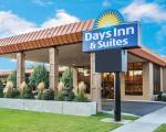 Days Inn & Suites by Wyndham Logan