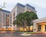 DoubleTree by Hilton Austin - University Area