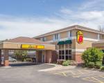 Super 8 by Wyndham Madison South