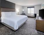 Best Western Valencia/Six Flags Inn & Suites