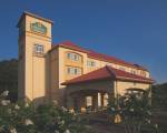 La Quinta Inn & Suites by Wyndham Norfolk Airport