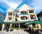 Le Petit Paris Hotel Dalat