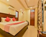 OYO 8214 Malabar Plaza Residency 1