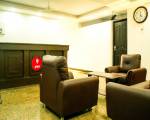 OYO 9902 Nedumparambil Residency