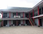 OYO 950 Steze Kost