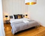 Industrial Lisbon Apartment - Adults Only