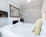 Clapham 2Bed with Patio by BaseToGo