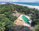Clandestino Beach Resort