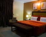 Manyxville Hotel & Suites